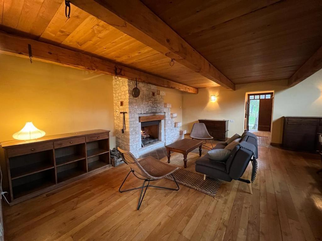 Agriturismo Casale Montebello Monteleone di Spoleto Ngoại thất bức ảnh